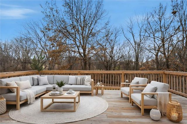 701 Tomahawk Court, Smithville, MO 64089