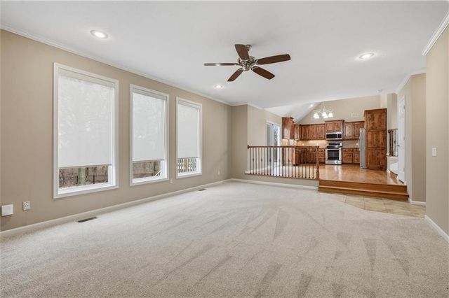 701 Tomahawk Court, Smithville, MO 64089