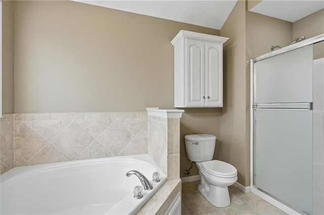 701 Tomahawk Court, Smithville, MO 64089