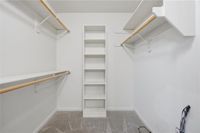 701 Tomahawk Court, Smithville, MO 64089