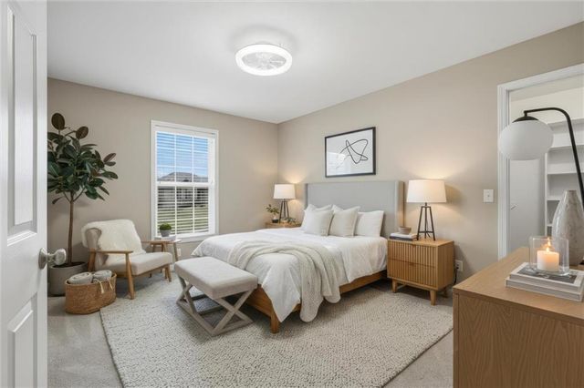 701 Tomahawk Court, Smithville, MO 64089