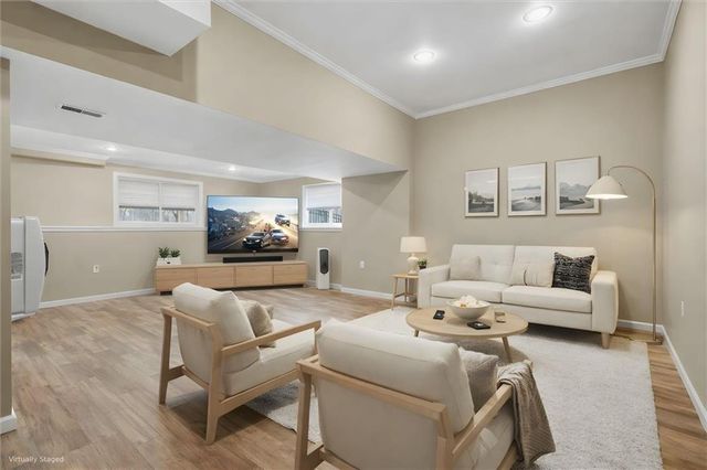 701 Tomahawk Court, Smithville, MO 64089