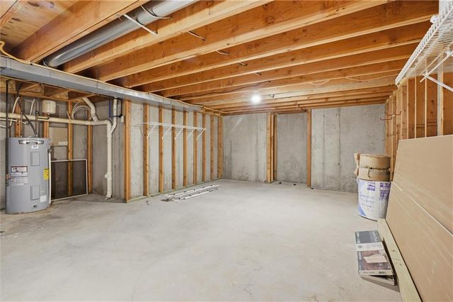 701 Tomahawk Court, Smithville, MO 64089