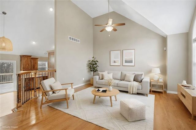 701 Tomahawk Court, Smithville, MO 64089