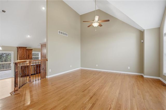 701 Tomahawk Court, Smithville, MO 64089