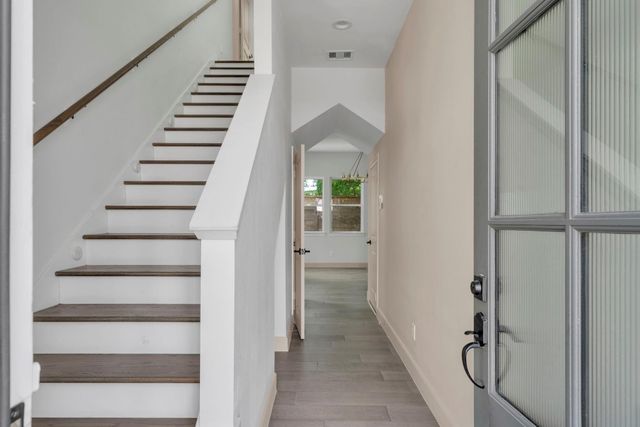 9551 Neuens Rd Road B, Houston, TX 77080