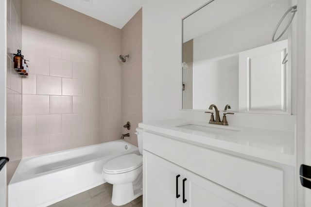 9551 Neuens Rd Road B, Houston, TX 77080