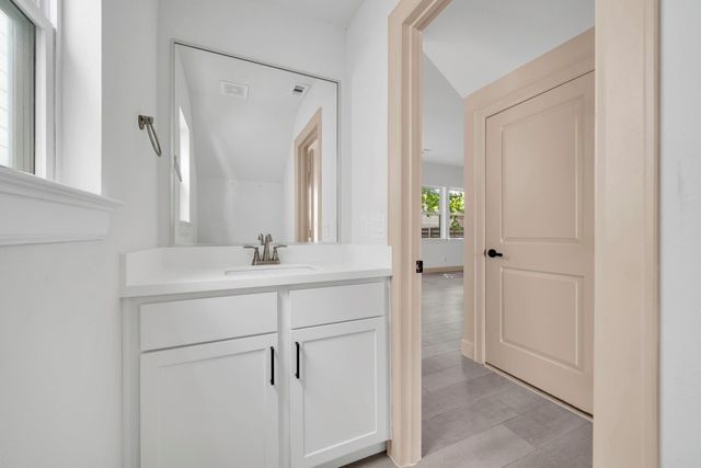 9551 Neuens Rd Road B, Houston, TX 77080