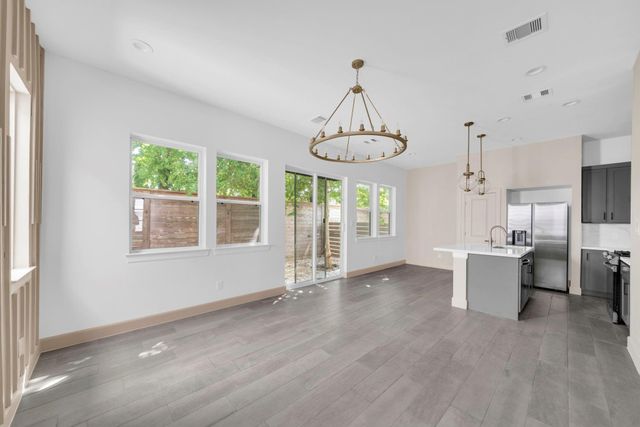 9551 Neuens Rd Road B, Houston, TX 77080