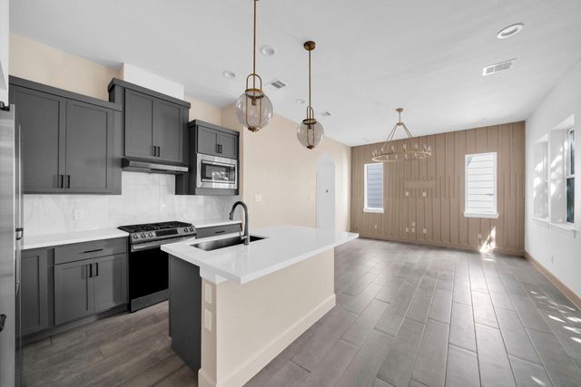 9551 Neuens Rd Road B, Houston, TX 77080