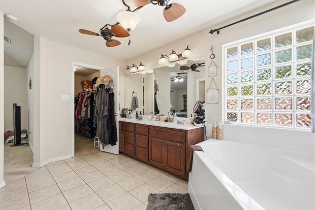 518 Robin Hood Court, Clyde, TX 79510