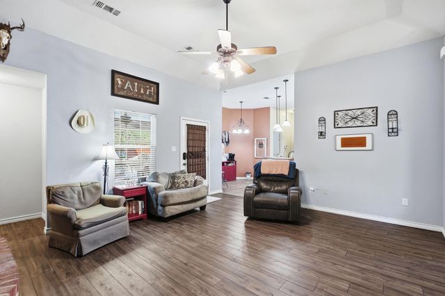 518 Robin Hood Court, Clyde, TX 79510