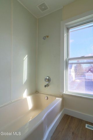 11 Halcyon Street, Scotia, NY 12302