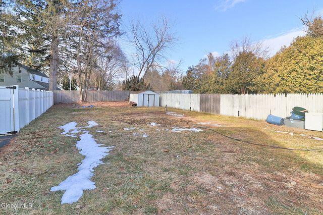 11 Halcyon Street, Scotia, NY 12302