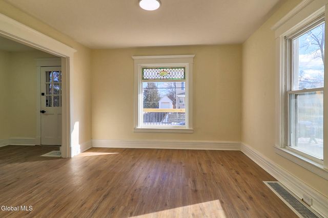 11 Halcyon Street, Scotia, NY 12302