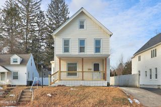 11 Halcyon Street, Scotia, NY 12302