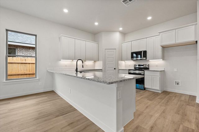 2911 Harvest Avenue, Wolfforth, TX 79382