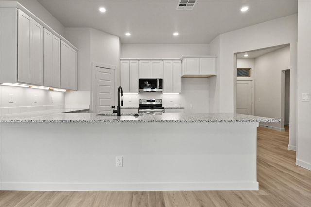 2911 Harvest Avenue, Wolfforth, TX 79382