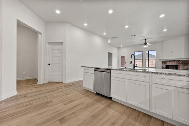 2911 Harvest Avenue, Wolfforth, TX 79382