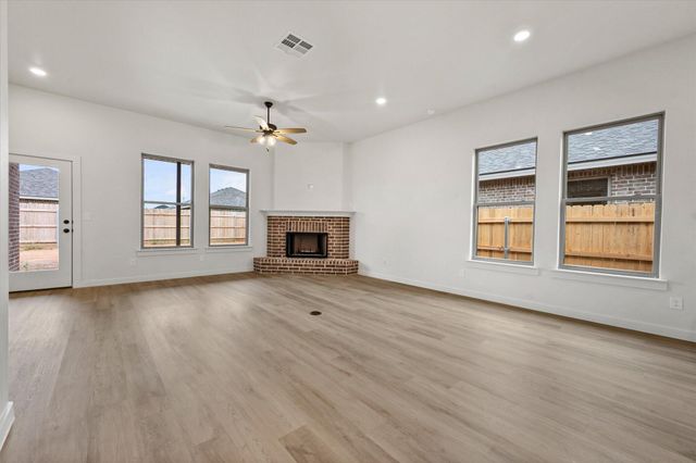 2911 Harvest Avenue, Wolfforth, TX 79382