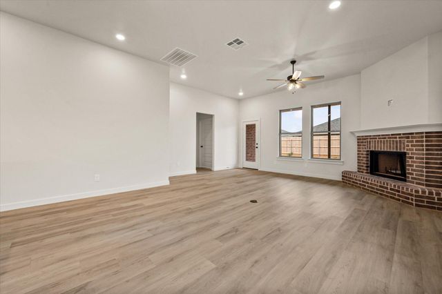 2911 Harvest Avenue, Wolfforth, TX 79382