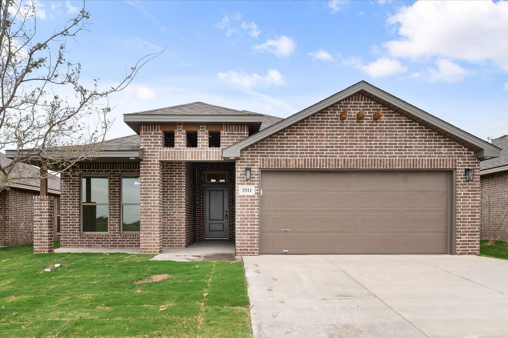 2911 Harvest Avenue, Wolfforth, TX 79382