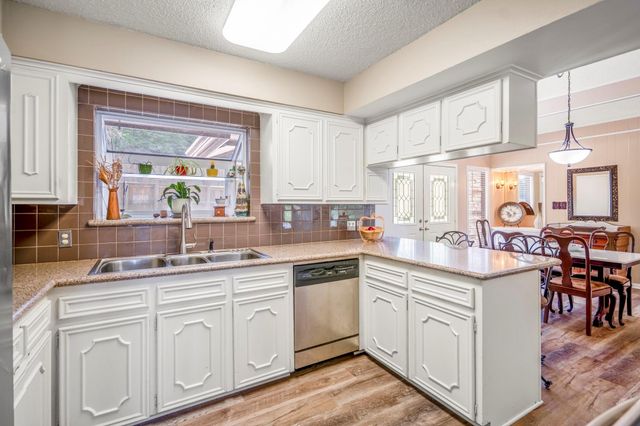 635 Burris Drive, Livingston, TX 77351