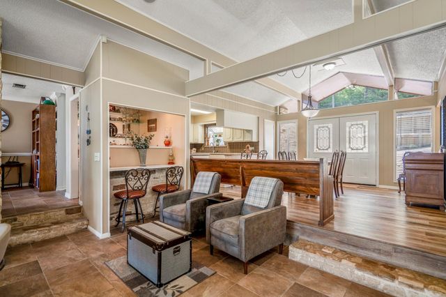 635 Burris Drive, Livingston, TX 77351