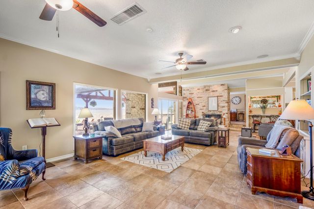 635 Burris Drive, Livingston, TX 77351