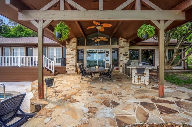 635 Burris Drive, Livingston, TX 77351