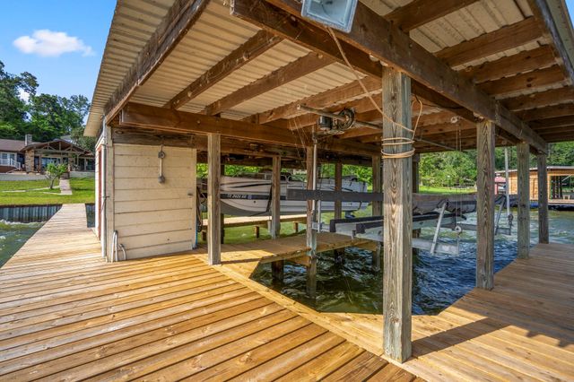 635 Burris Drive, Livingston, TX 77351