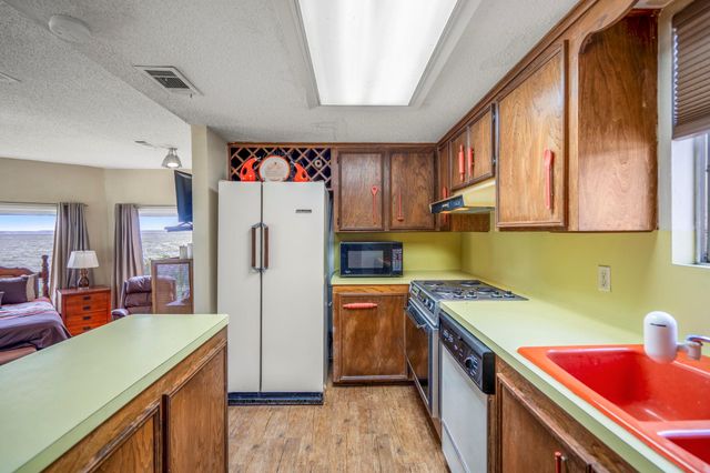 635 Burris Drive, Livingston, TX 77351