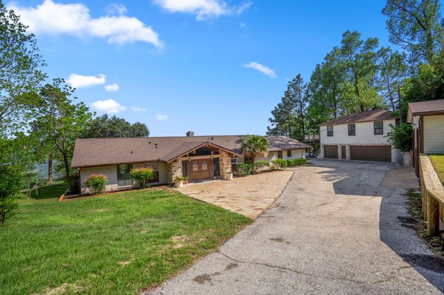 635 Burris Drive, Livingston, TX 77351