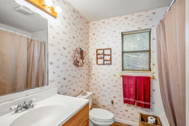 635 Burris Drive, Livingston, TX 77351