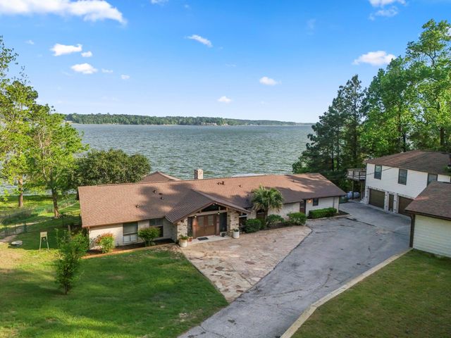 635 Burris Drive, Livingston, TX 77351