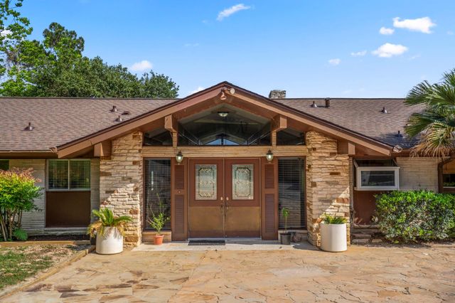 635 Burris Drive, Livingston, TX 77351