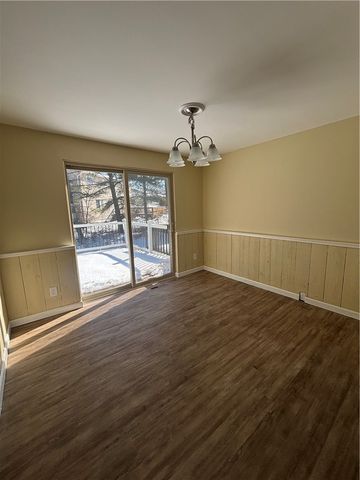 207 Parkwood Dr, Cranberry Twp, PA 16066