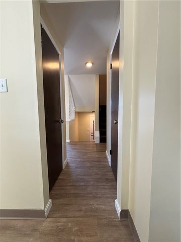 207 Parkwood Dr, Cranberry Twp, PA 16066