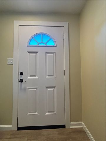 207 Parkwood Dr, Cranberry Twp, PA 16066