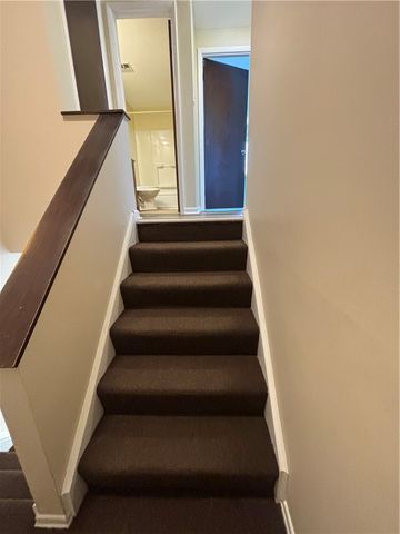 207 Parkwood Dr, Cranberry Twp, PA 16066