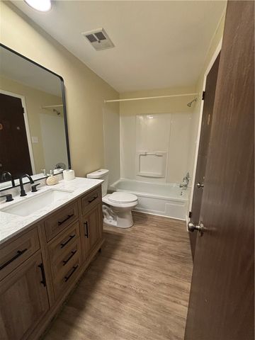 207 Parkwood Dr, Cranberry Twp, PA 16066