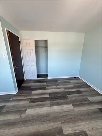 207 Parkwood Dr, Cranberry Twp, PA 16066