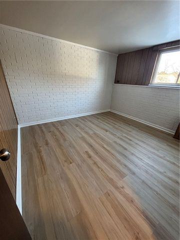 207 Parkwood Dr, Cranberry Twp, PA 16066