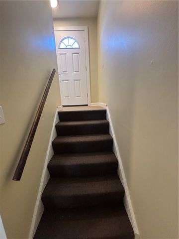 207 Parkwood Dr, Cranberry Twp, PA 16066