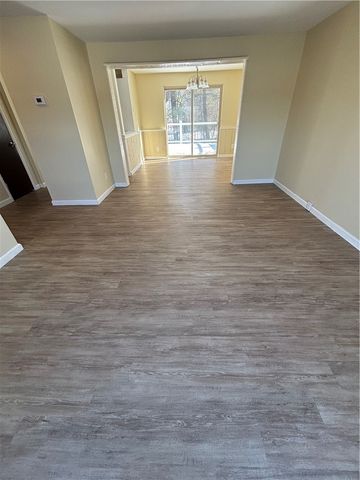 207 Parkwood Dr, Cranberry Twp, PA 16066