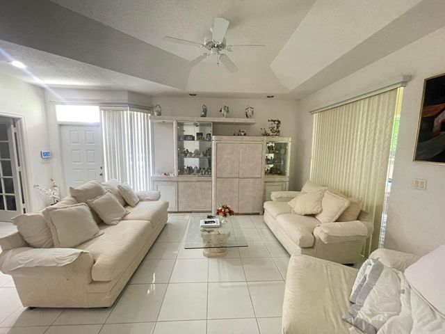 9858 Royal Palm Boulevard 3-14, Coral Springs, FL 33065