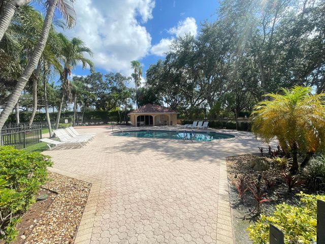 9858 Royal Palm Boulevard 3-14, Coral Springs, FL 33065