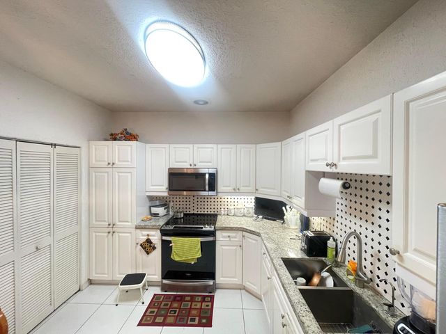 9858 Royal Palm Boulevard 3-14, Coral Springs, FL 33065