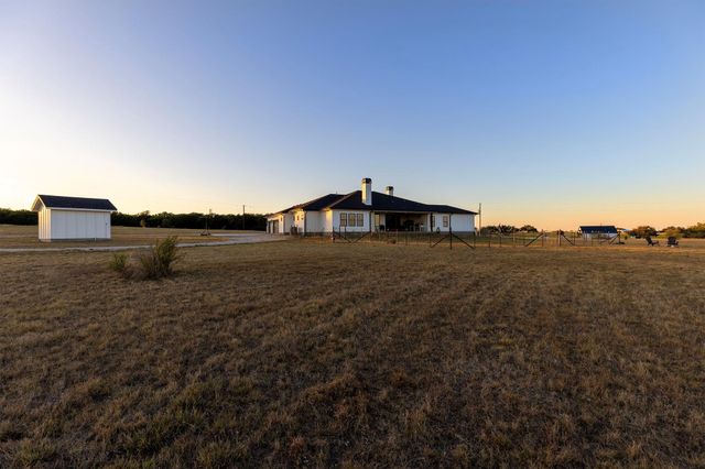 345 Judges RD, Burnet, TX 78611