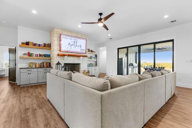 345 Judges RD, Burnet, TX 78611